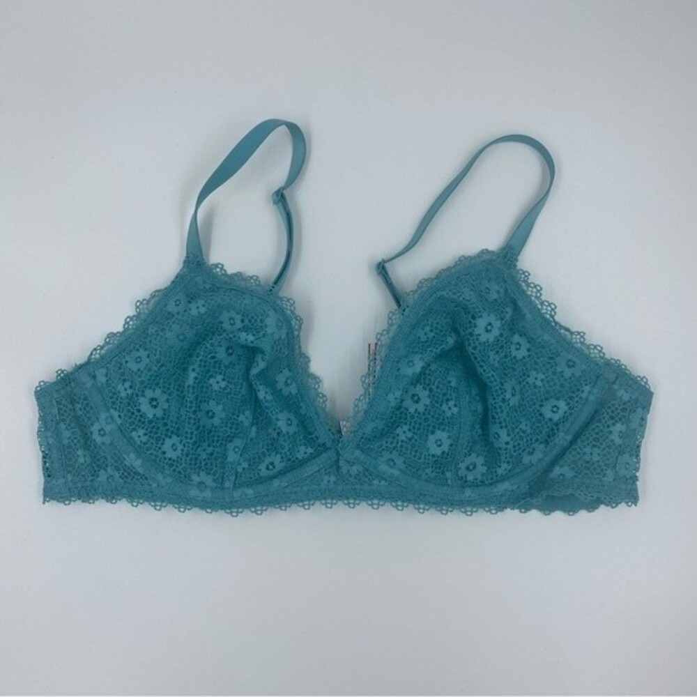 NWT Victoria Secret Lace Bralette Brassière
